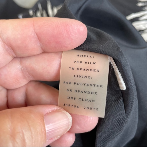 Ann Taylor Black and White Patterned Silk Sleeveless Dress - Picture 4 of 9